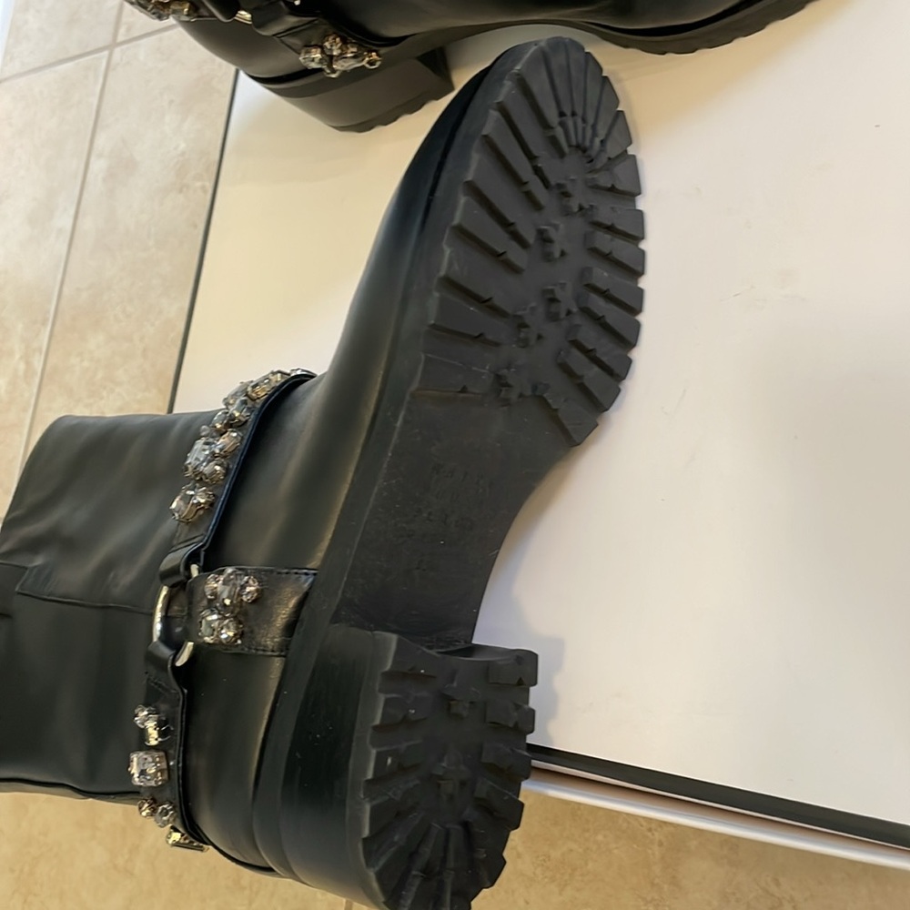 WHBM Kristen Black Leather Moto Boots - Picture 4 of 6